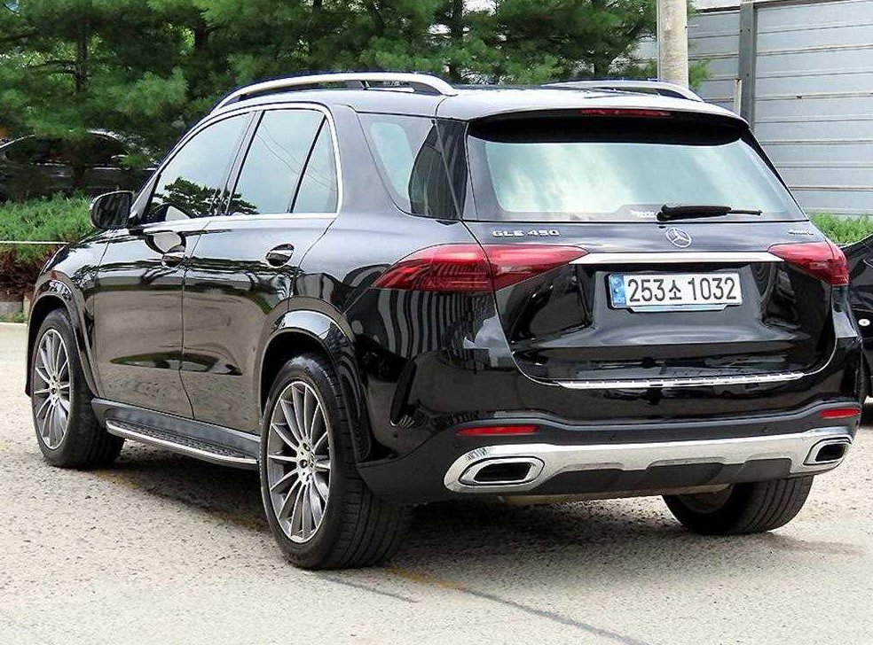 벤츠 GLE 클래스 GLE 450 4MATIC 사진 3