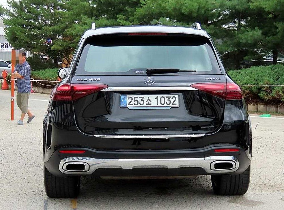 벤츠 GLE 클래스 GLE 450 4MATIC 사진 4