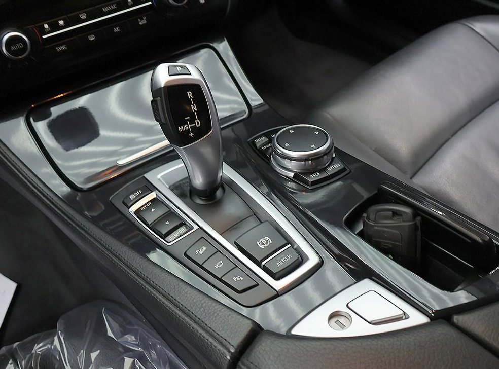 BMW 5시리즈 520d xDrive M 에어로다이나믹 사진 10