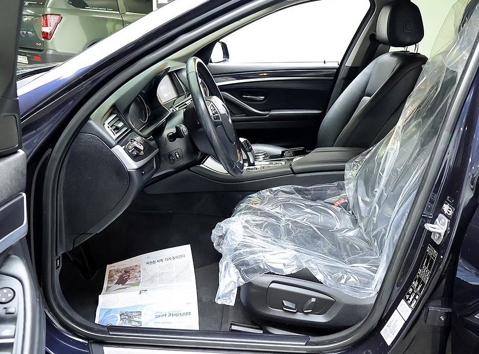 BMW 5시리즈 520d xDrive M 에어로다이나믹 사진 11