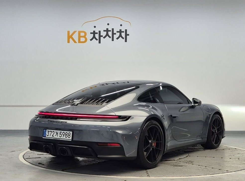포르쉐 911 카레라 GTS 사진 4