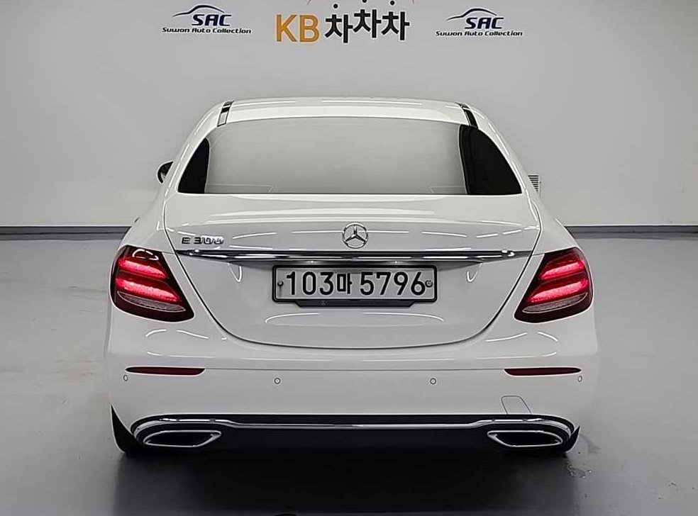 벤츠 E 클래스 E300 아방가르드 사진 3