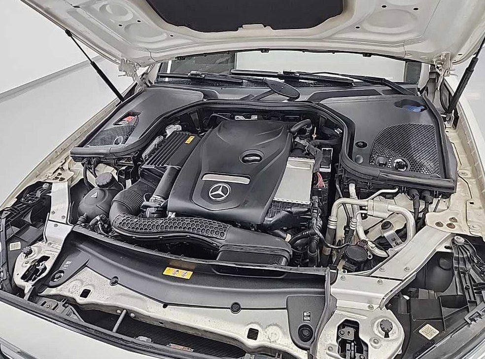벤츠 E 클래스 E300 아방가르드 사진 5