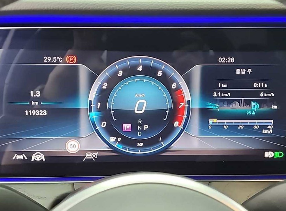 벤츠 E 클래스 E300 아방가르드 사진 6