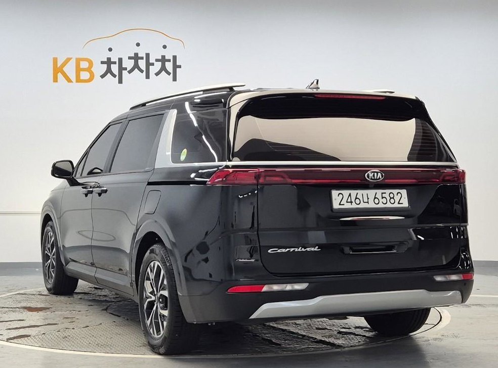 기아 카니발 디젤 9인승 프레스티지 사진 2