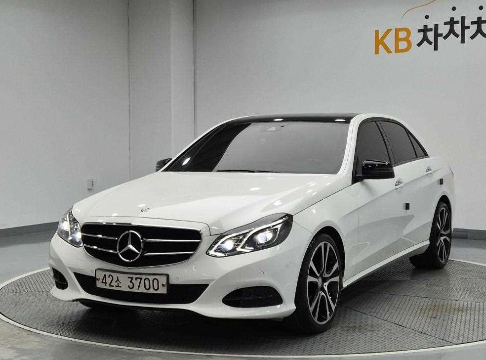 벤츠 E 클래스 E220 블루텍 아방가르드