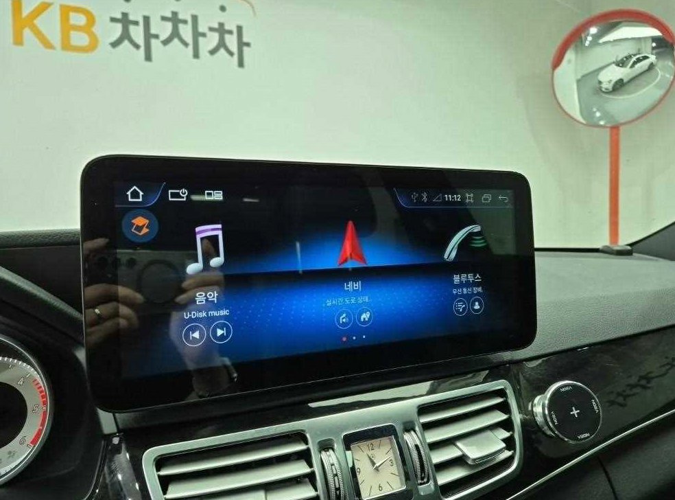 벤츠 E 클래스 E220 블루텍 아방가르드 사진 14