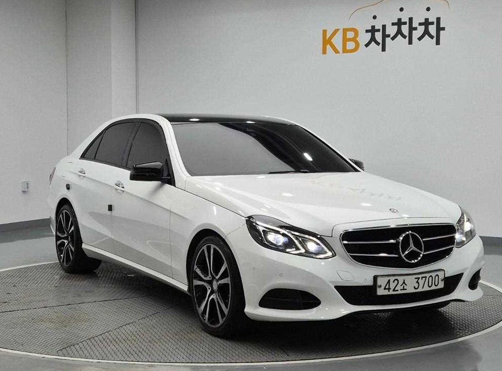 벤츠 E 클래스 E220 블루텍 아방가르드 사진 4