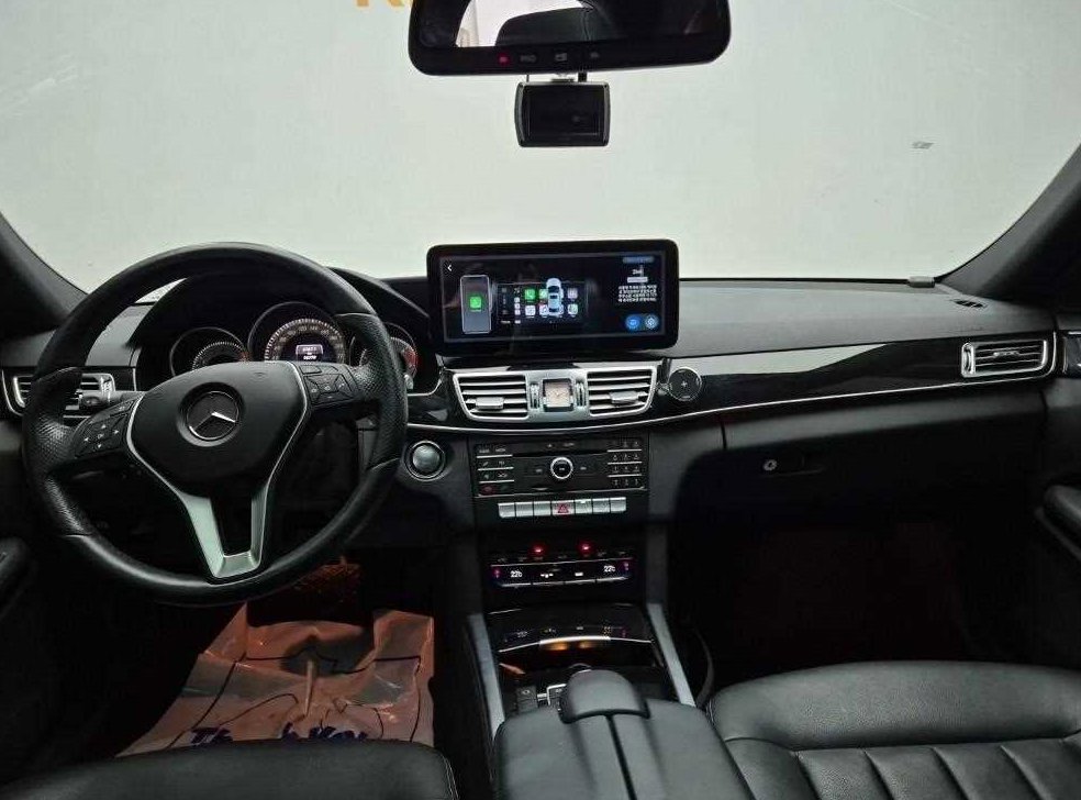 벤츠 E 클래스 E220 블루텍 아방가르드 사진 7