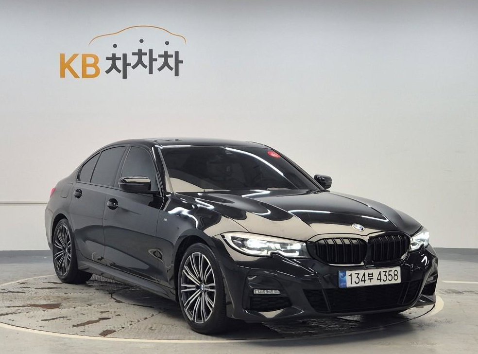 BMW 3시리즈 320i M 스포츠 사진 2