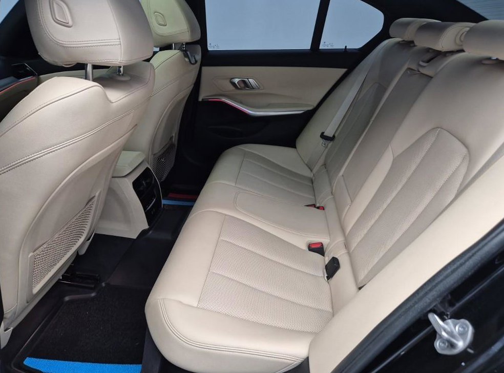 BMW 3시리즈 320i M 스포츠 사진 8