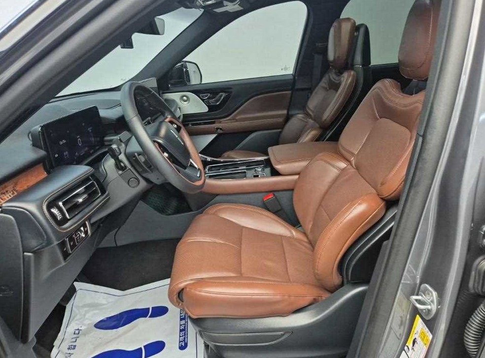 링컨 에비에이터 3.0 리저브 AWD 사진 11