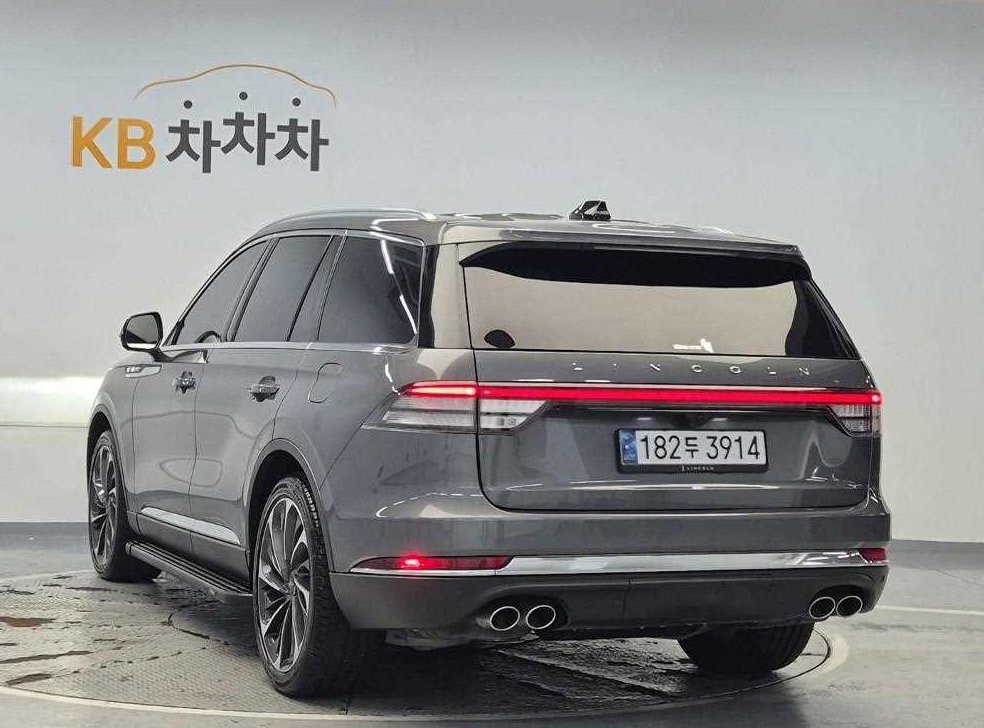 링컨 에비에이터 3.0 리저브 AWD 사진 2