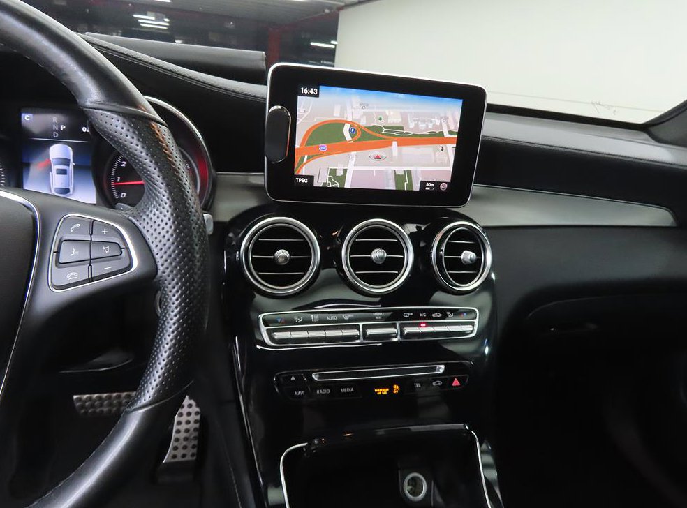 벤츠 GLC 클래스 GLC 300 4MATIC 쿠페 사진 10