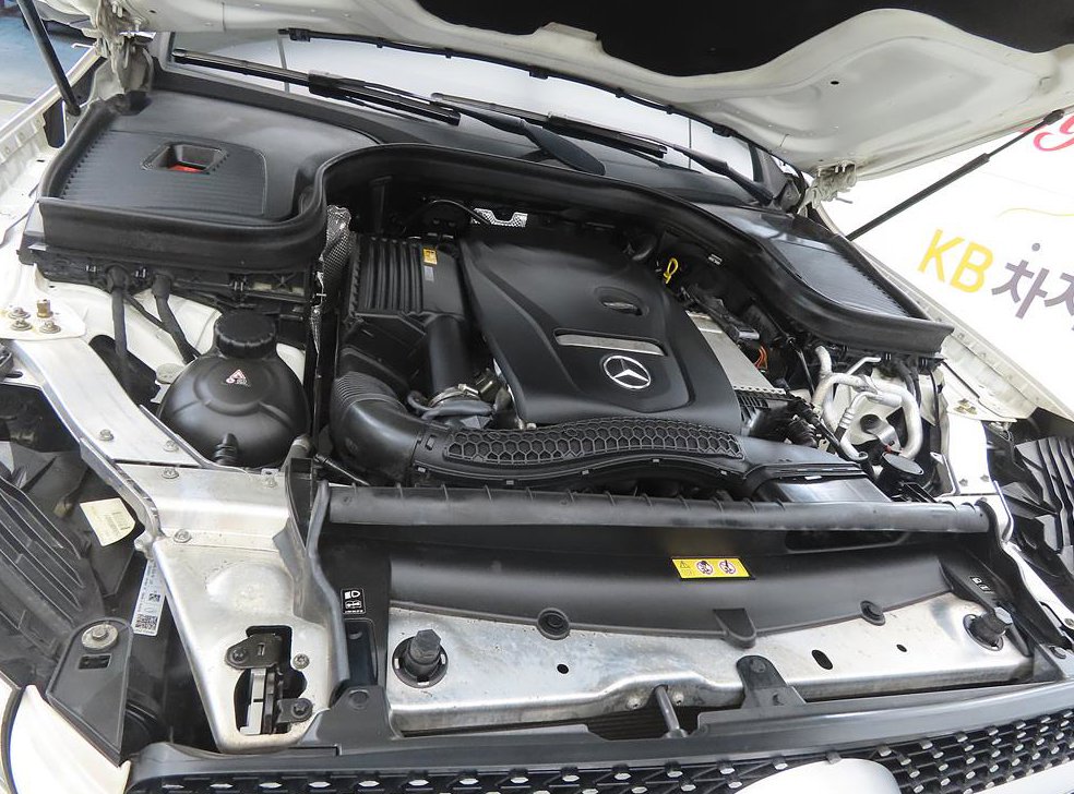 벤츠 GLC 클래스 GLC 300 4MATIC 쿠페 사진 19