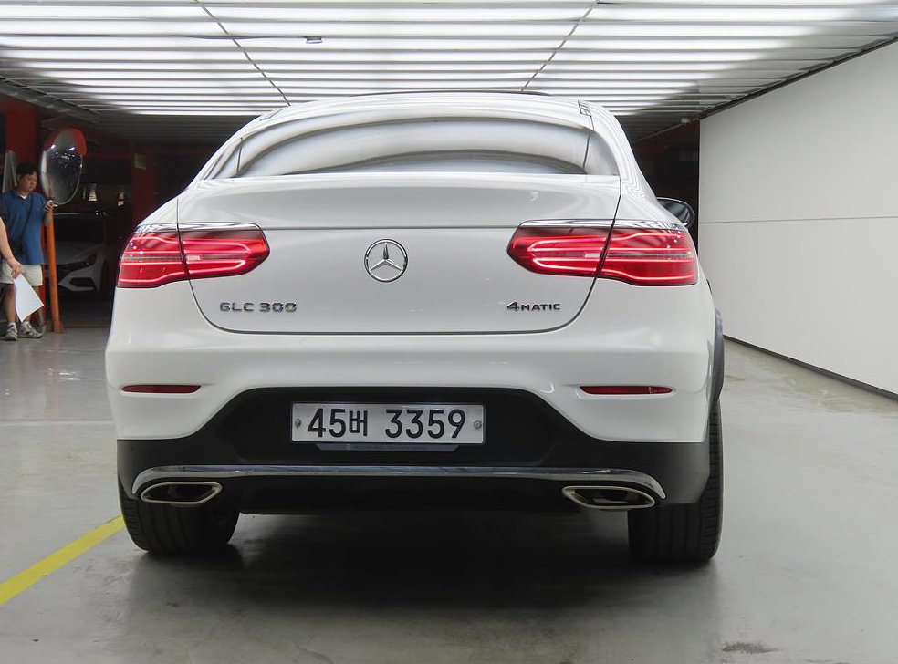 벤츠 GLC 클래스 GLC 300 4MATIC 쿠페 사진 3