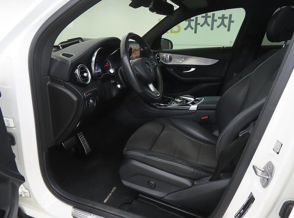 벤츠 GLC 클래스 GLC 300 4MATIC 쿠페 사진 5