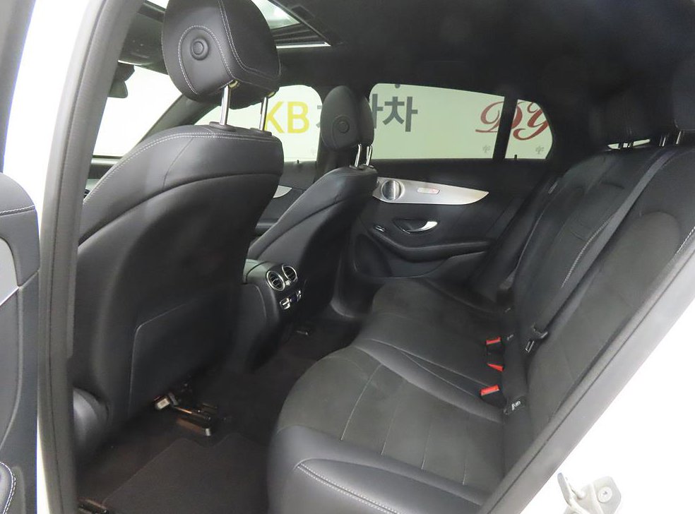 벤츠 GLC 클래스 GLC 300 4MATIC 쿠페 사진 6
