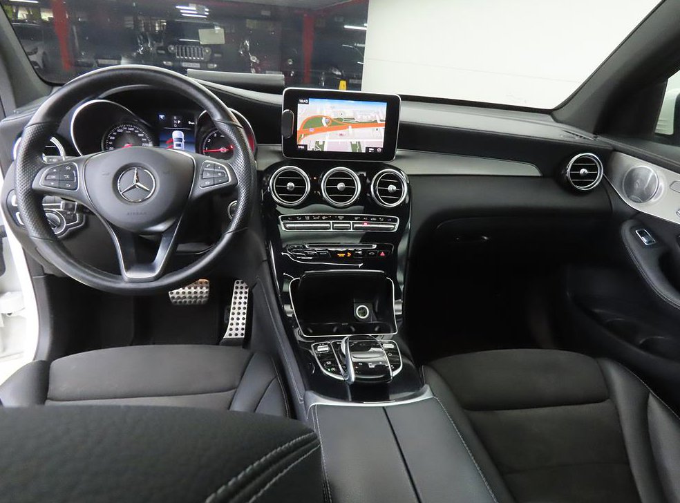 벤츠 GLC 클래스 GLC 300 4MATIC 쿠페 사진 7