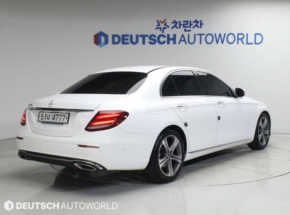 벤츠 E 클래스 E300 아방가르드 사진 2