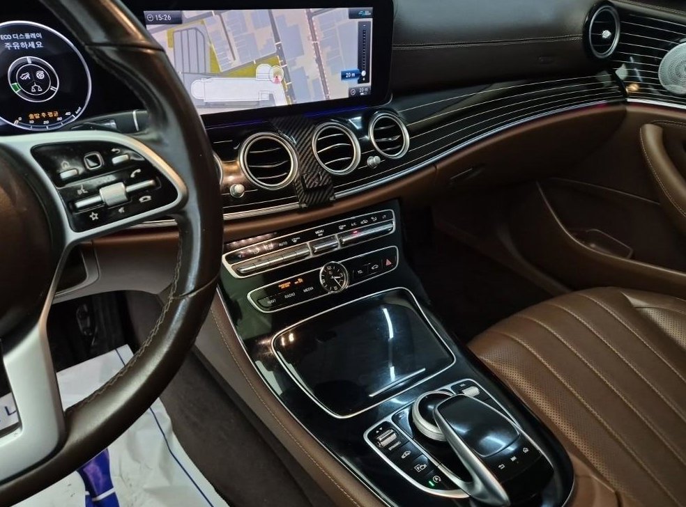 벤츠 E 클래스 E450 4MATIC 익스클루시브 사진 10