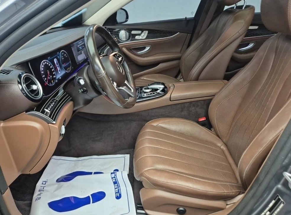 벤츠 E 클래스 E450 4MATIC 익스클루시브 사진 11