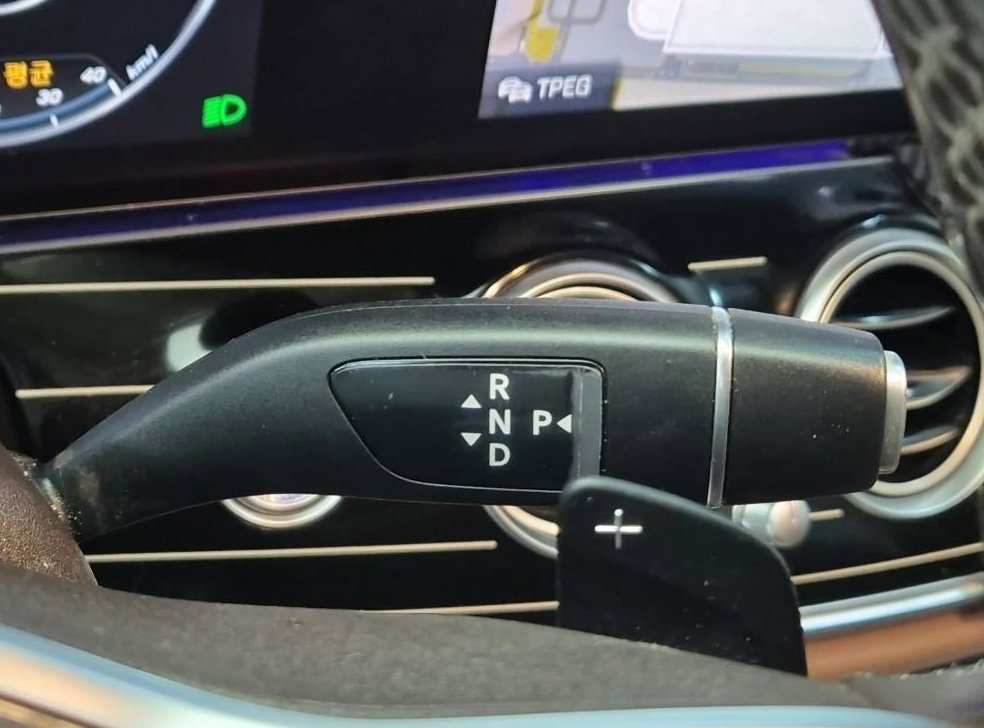 벤츠 E 클래스 E450 4MATIC 익스클루시브 사진 8