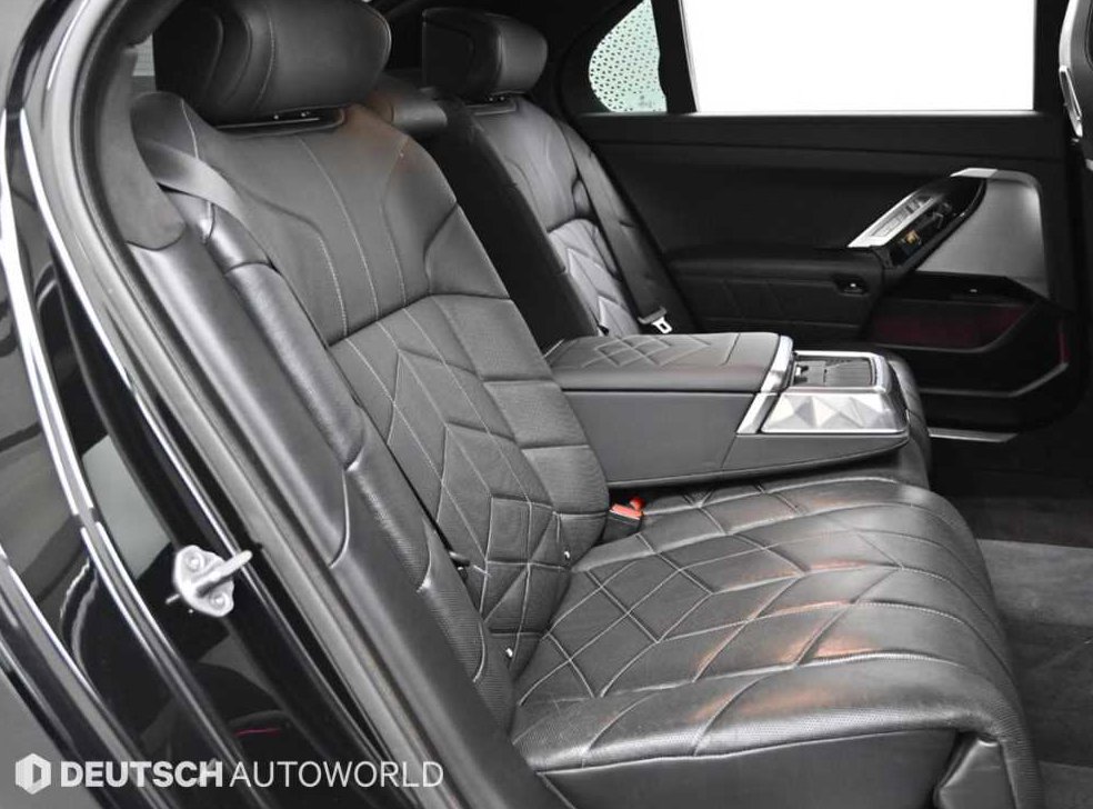 BMW 7시리즈 740i sDrive M 스포츠 사진 12