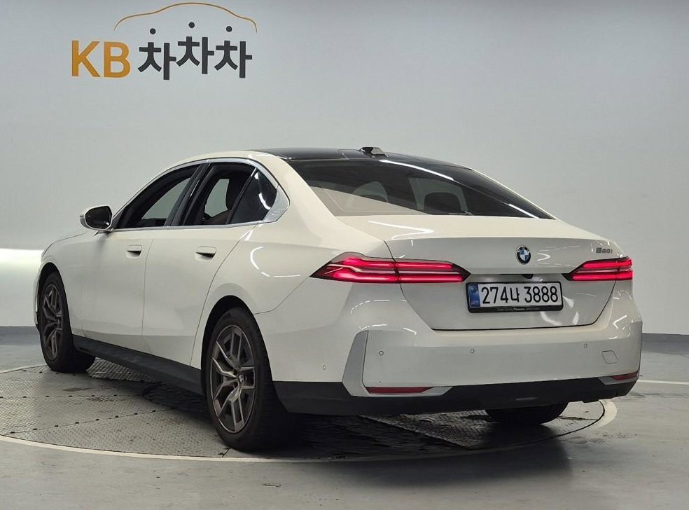 BMW 5시리즈 520i 사진 2