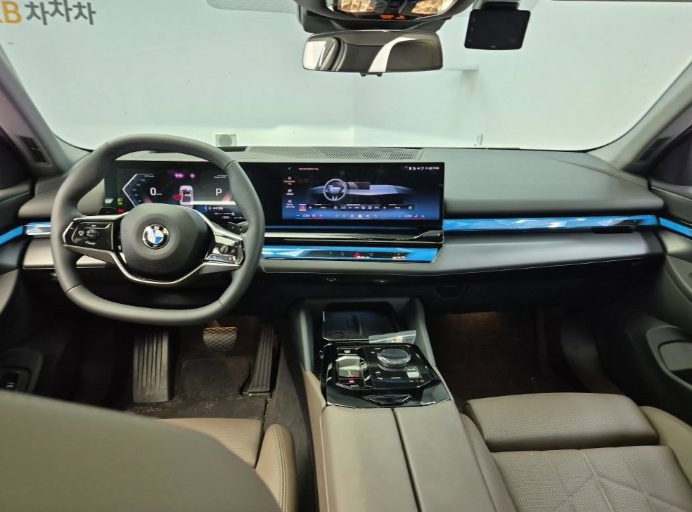 BMW 5시리즈 520i 사진 7