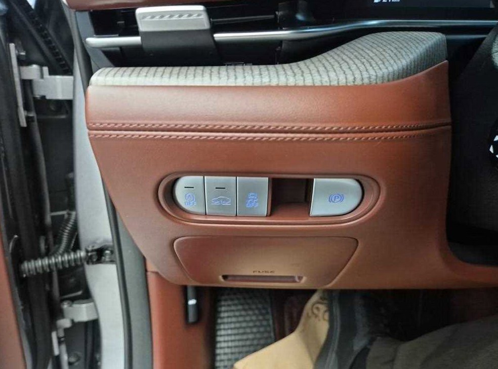 제네시스 G90 3.5T GDI AWD 사진 18