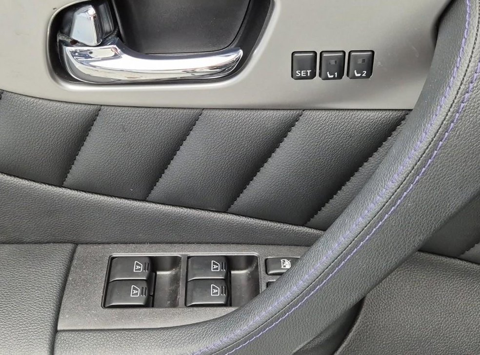 인피니티 QX 3.7 AWD 사진 19