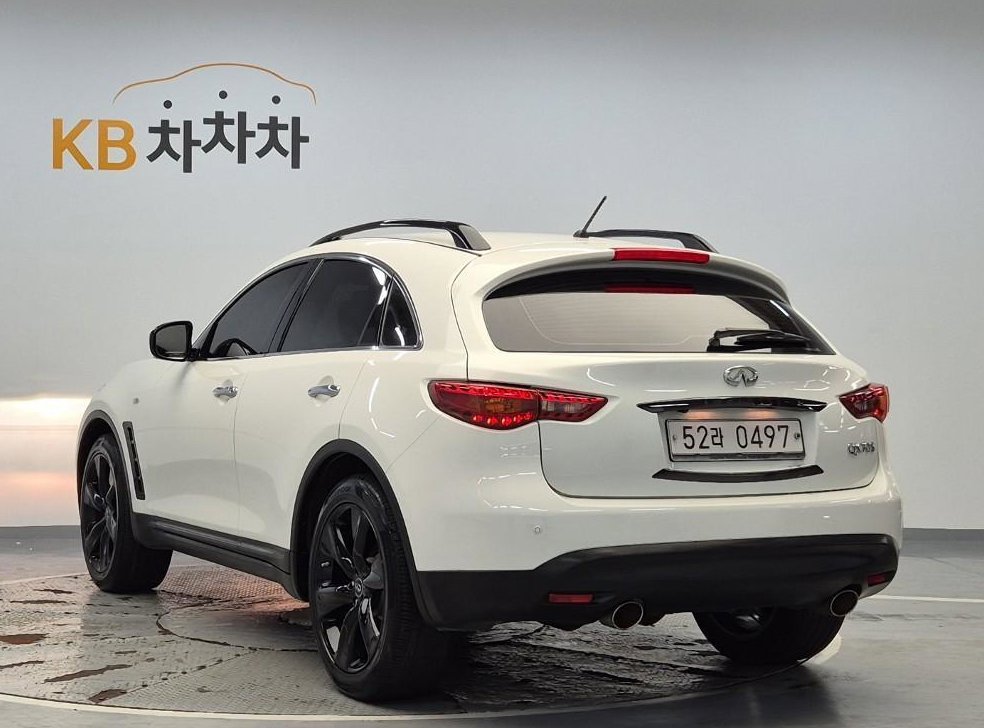 인피니티 QX 3.7 AWD 사진 2