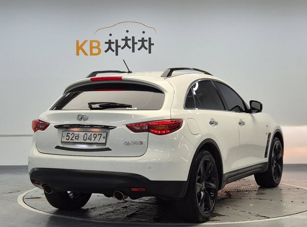 인피니티 QX 3.7 AWD 사진 3