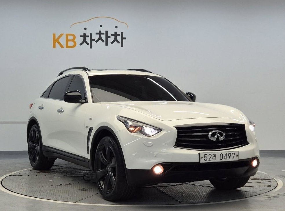인피니티 QX 3.7 AWD 사진 4