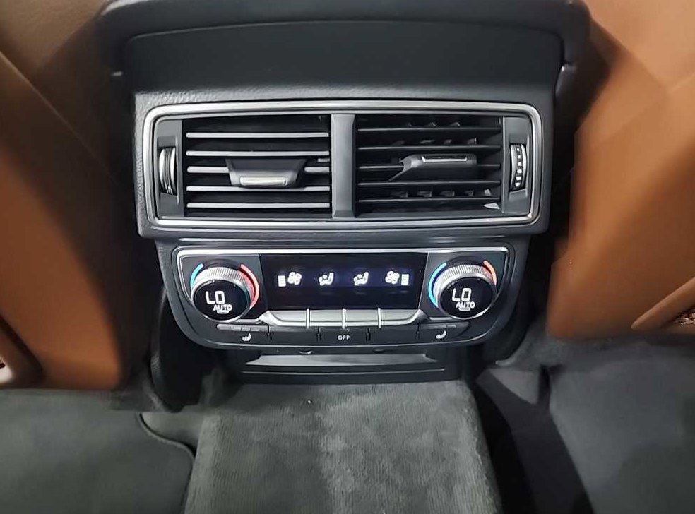 아우디 Q7 45 TFSI 콰트로 사진 13