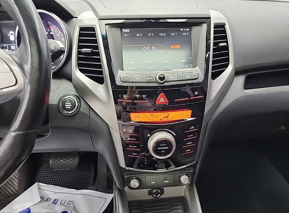 KG모빌리티(쌍용)  티볼리 가솔린 2WD 1.6 VX 사진 10