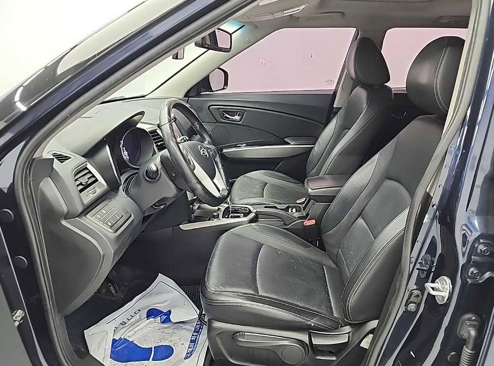 KG모빌리티(쌍용)  티볼리 가솔린 2WD 1.6 VX 사진 11