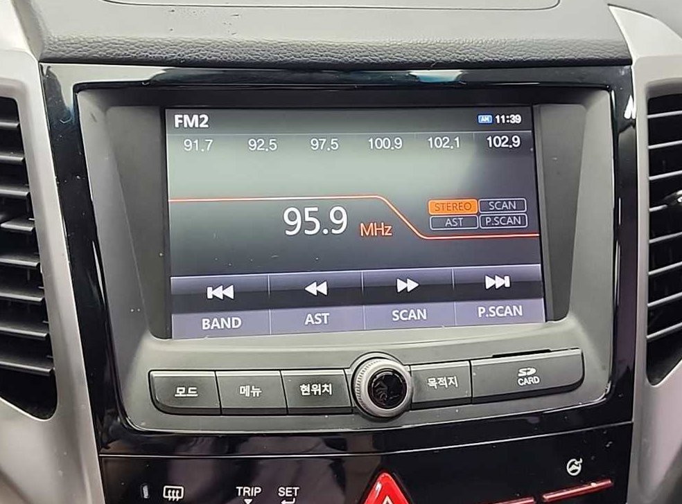 KG모빌리티(쌍용)  티볼리 가솔린 2WD 1.6 VX 사진 15
