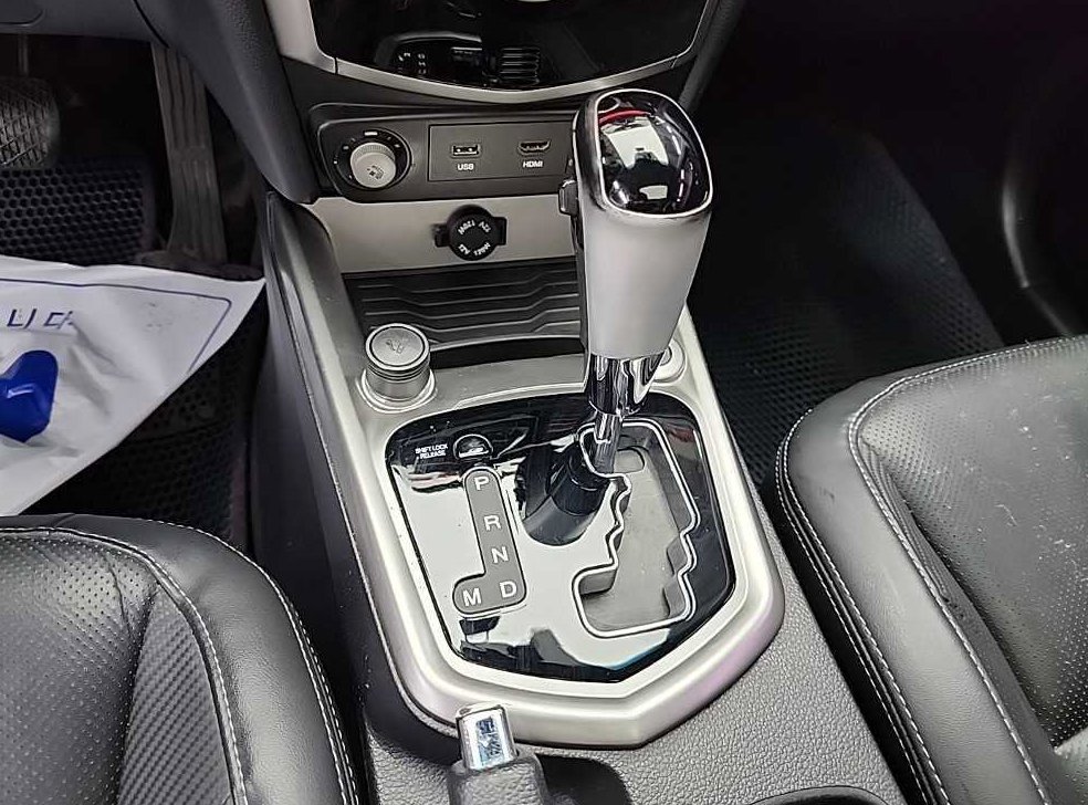 KG모빌리티(쌍용)  티볼리 가솔린 2WD 1.6 VX 사진 8
