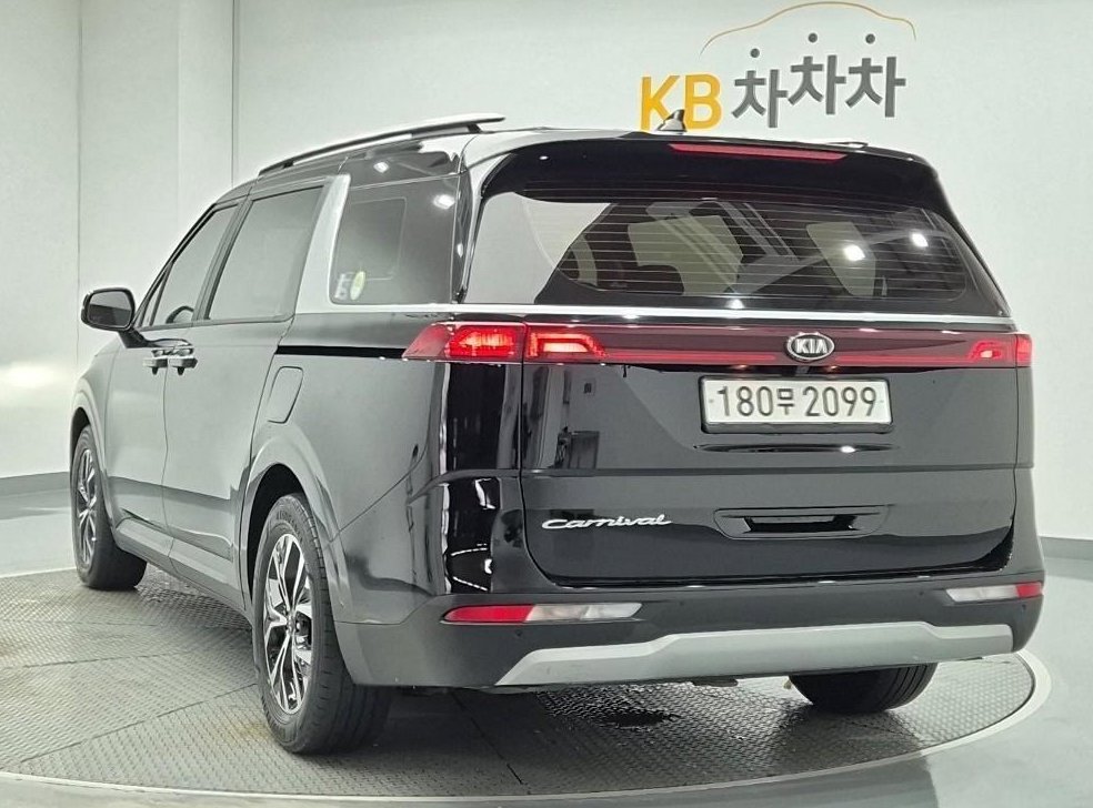 기아 카니발 디젤 9인승 프레스티지 사진 2