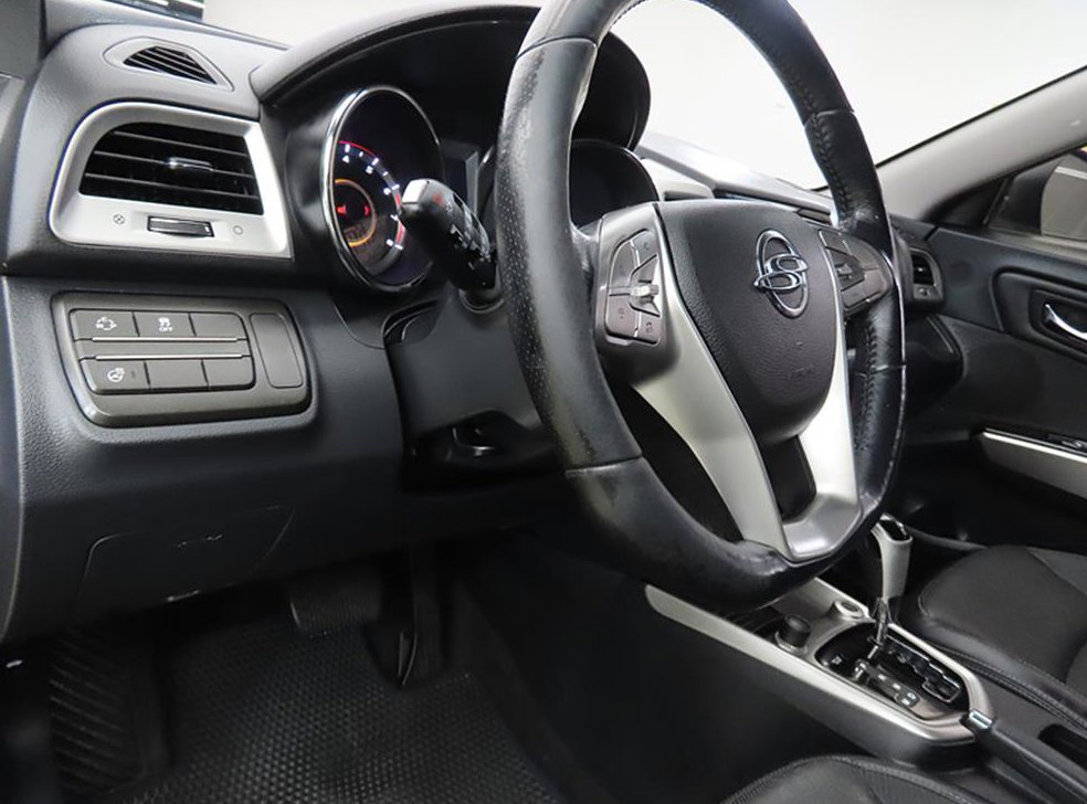 KG모빌리티(쌍용)  티볼리 가솔린 2WD 1.6 LX 사진 15