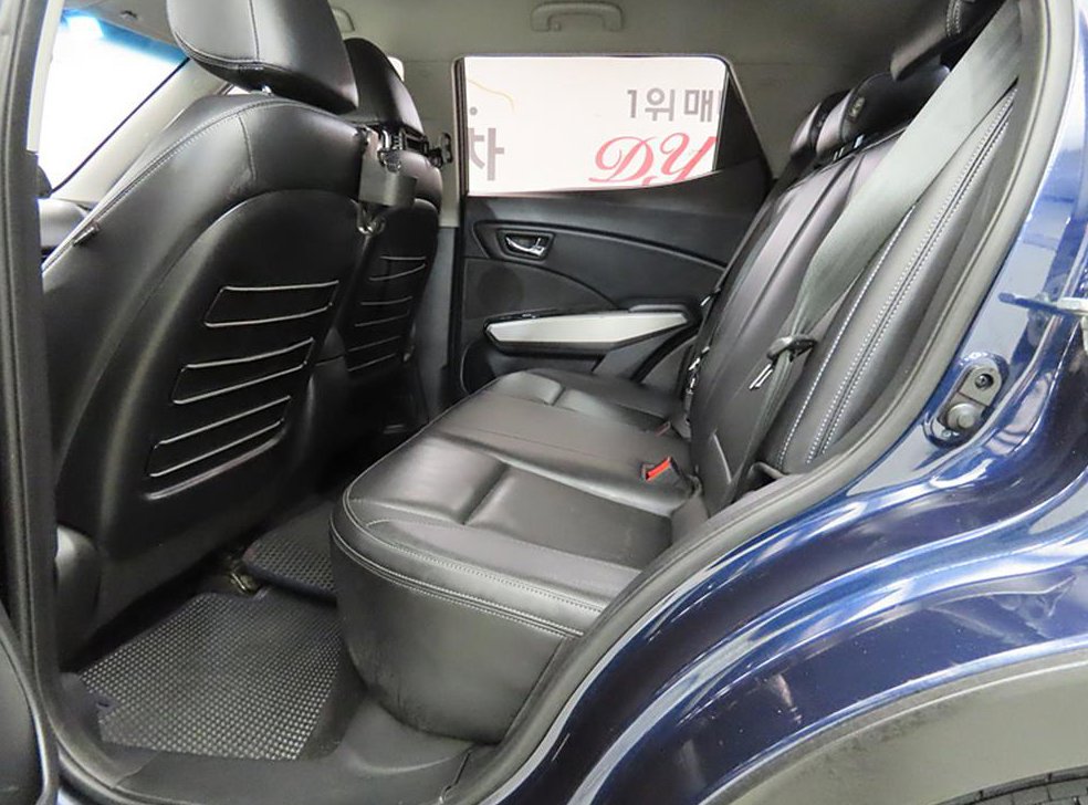 KG모빌리티(쌍용)  티볼리 가솔린 2WD 1.6 LX 사진 6
