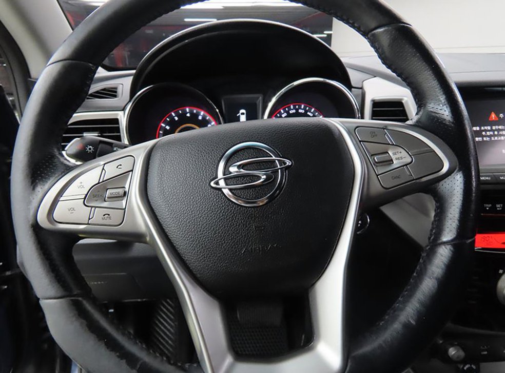 KG모빌리티(쌍용)  티볼리 가솔린 2WD 1.6 LX 사진 8