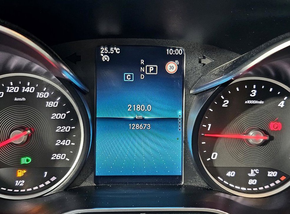 벤츠 C 클래스 C220 d 4MATIC 쿠페 사진 7