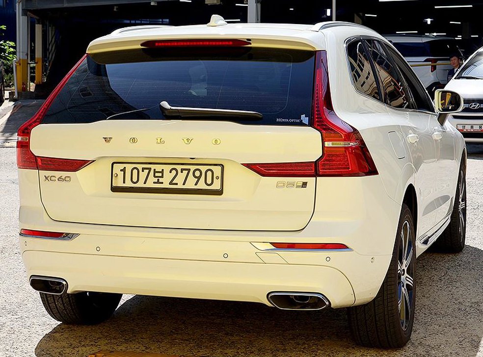 볼보 XC60 D5 AWD 인스크립션 사진 4