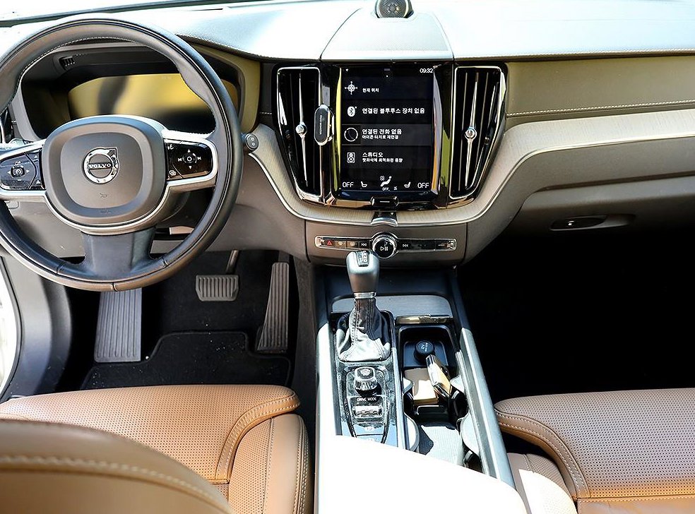 볼보 XC60 D5 AWD 인스크립션 사진 5