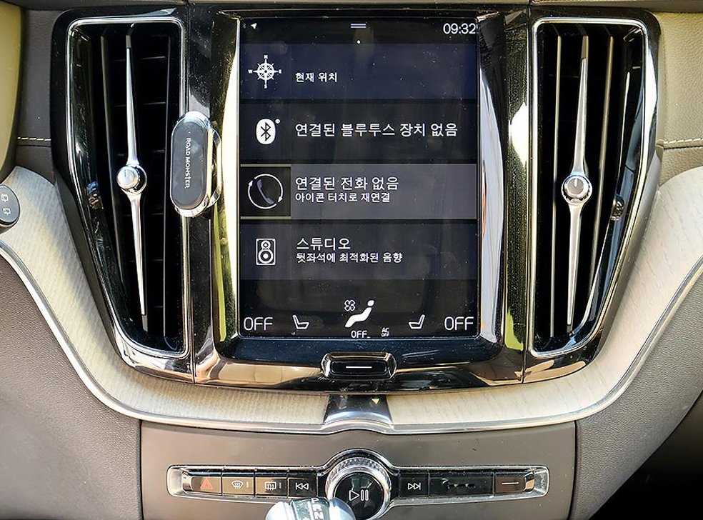 볼보 XC60 D5 AWD 인스크립션 사진 9