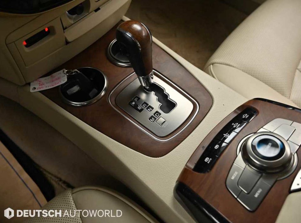 KG모빌리티(쌍용)  체어맨 가솔린 2WD V8 5000 사진 9