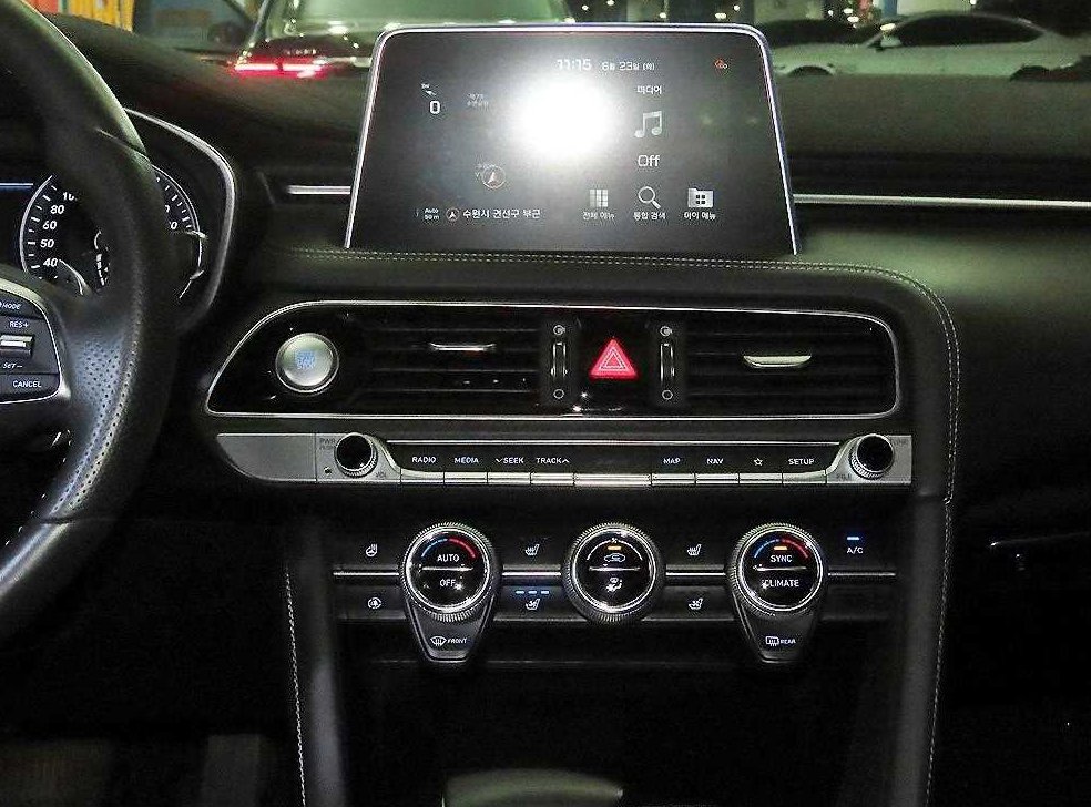 제네시스 G70 2.0T AWD 사진 11